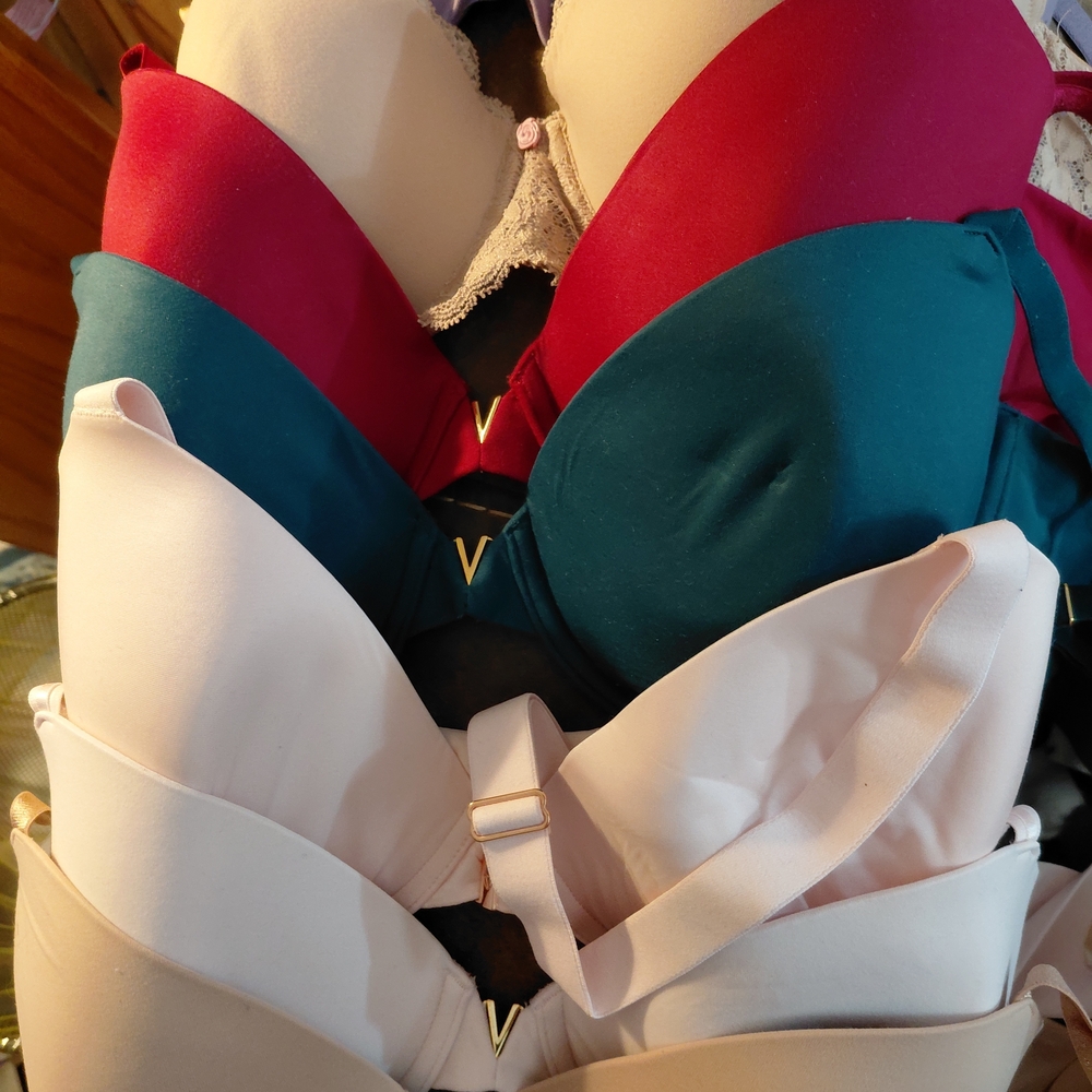 Sale!!!!Victoria's Secret Bra Collection - Red, Teal, White